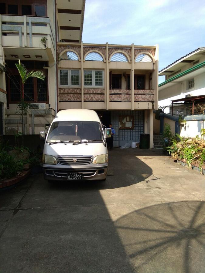 Halpin Hotel Yangon Exterior photo
